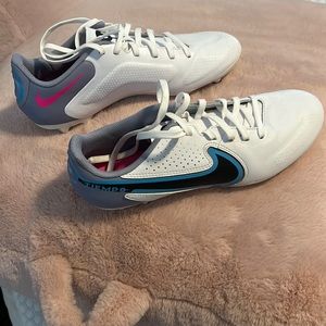 Nike Tempo Soccer Cleats